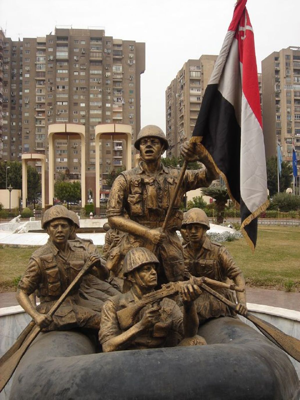 القوات المسلحة المصرية في عيون الشعب المصري العظيم