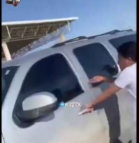 تم القبض.. شاهد مشاجرة بين نيجري ومواطنين في الرياض بالأسلحة البيضاء
