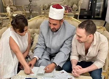 هل اعتزلت شيرين عبد الوهاب الفن